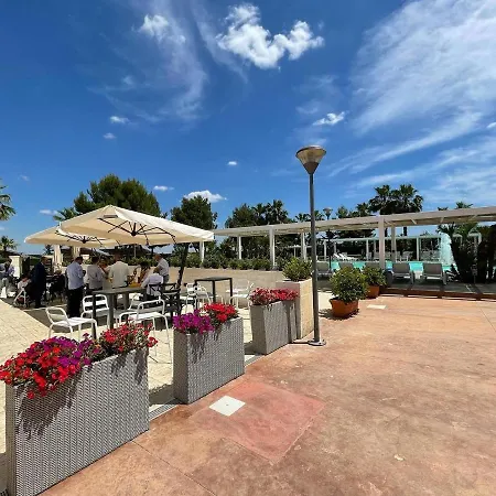 ホテル Masseria Grottella 4*