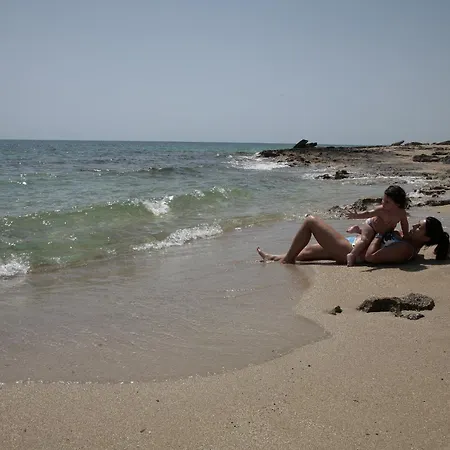 Masseria Grottella מלון אבטראנה