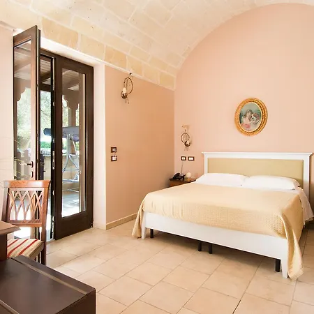 Masseria Grottella Hotel